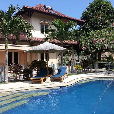 Sari Inn Kuta  Buitenkant foto