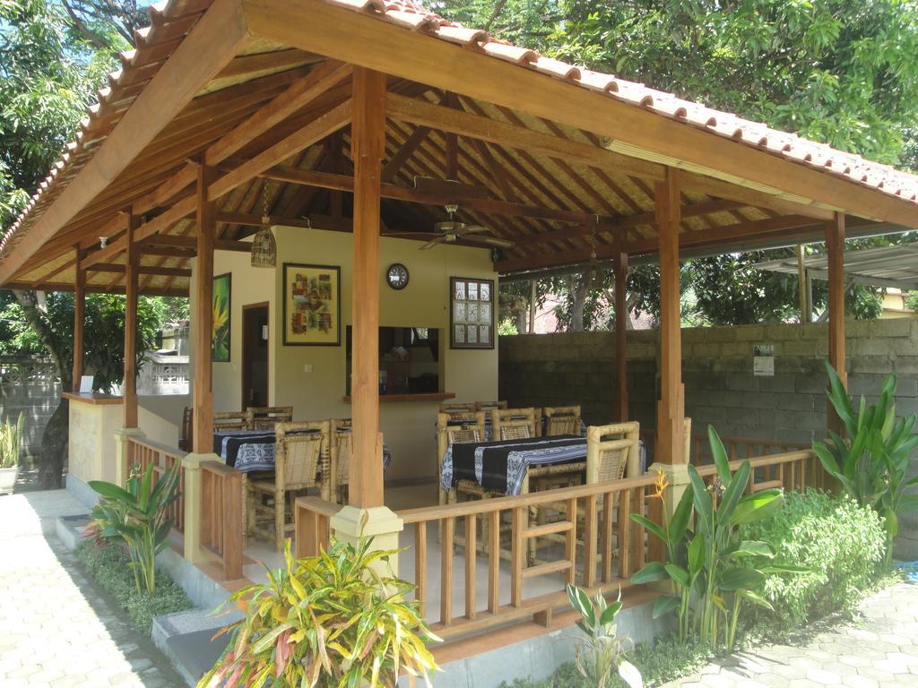 Sari Inn Kuta  Buitenkant foto