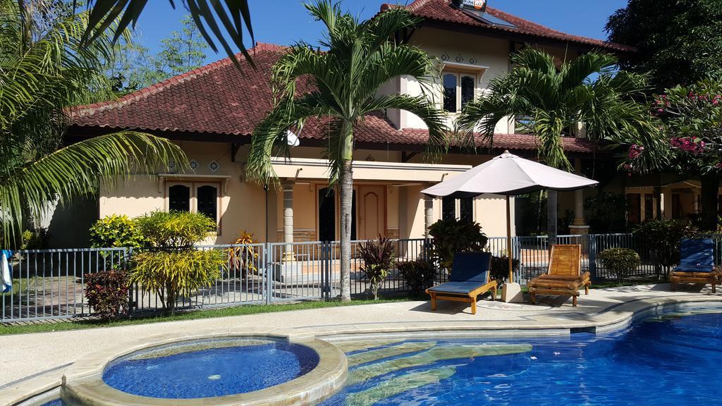 Sari Inn Kuta  Buitenkant foto